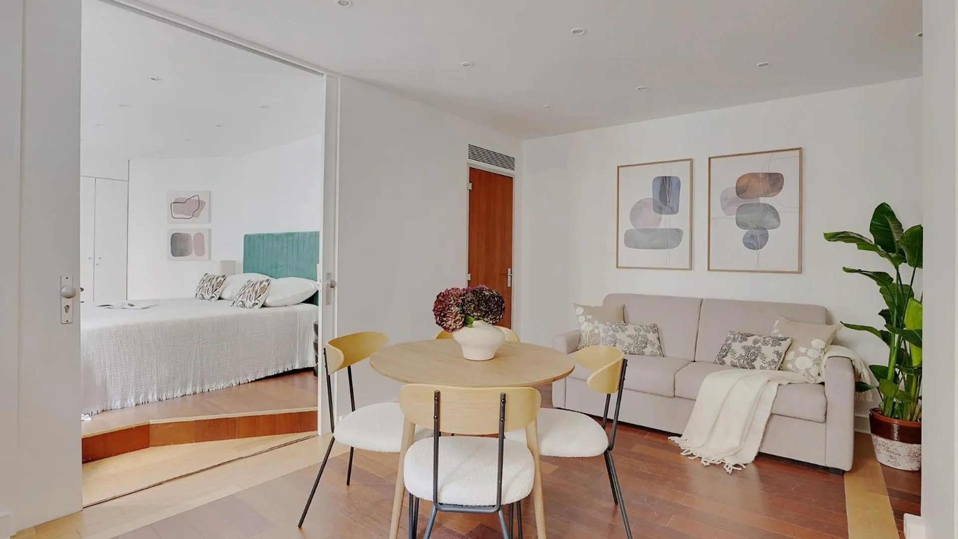 Boutique Appartements Madeleine Paris 0*,  France